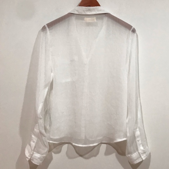 Hollister Women’s White Button-Down Shirt Size M - Picture 5 of 10